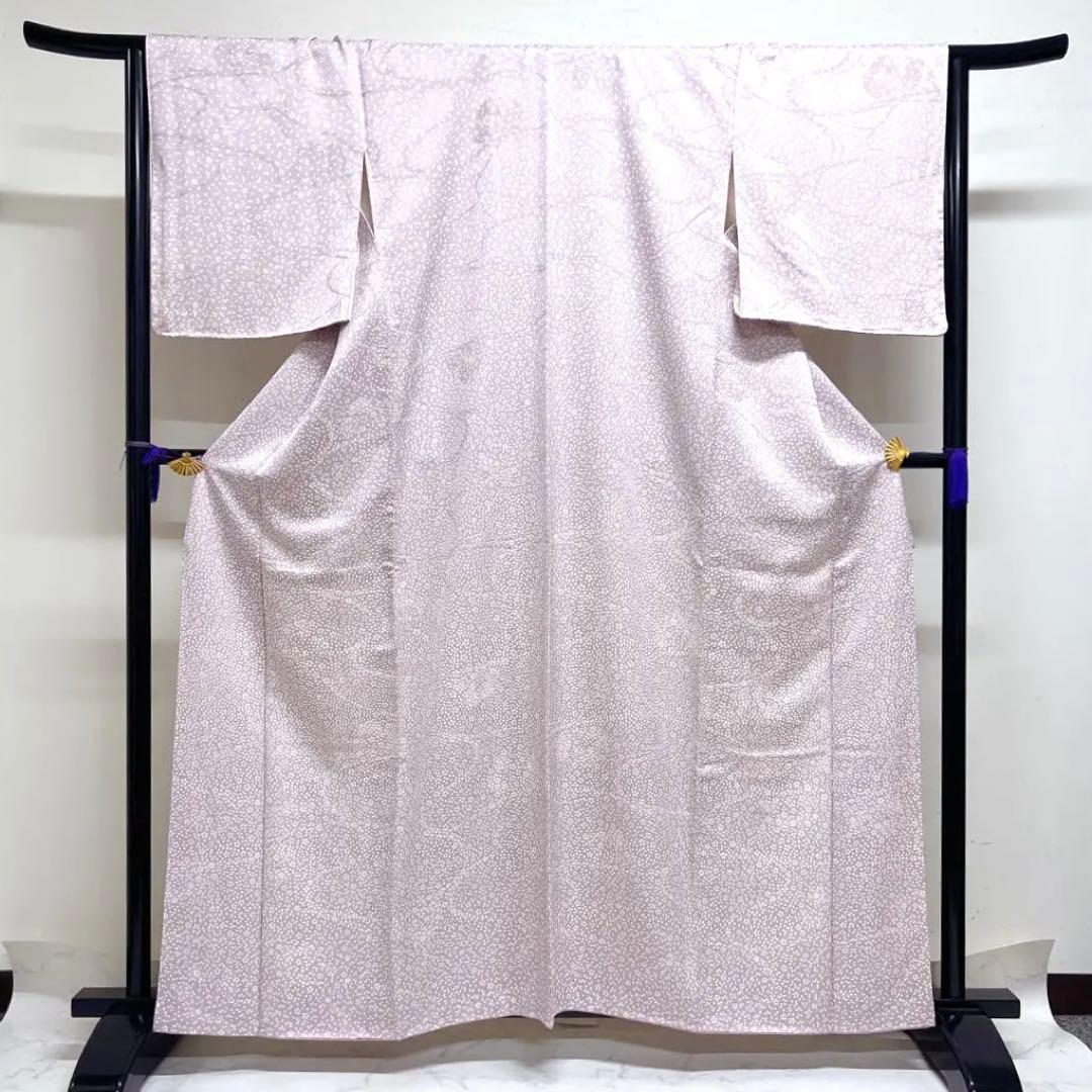 未着用　小紋　桜　花びら　流水地紋　お洒落　着物　032k