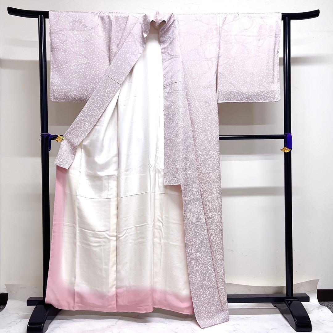 未着用　小紋　桜　花びら　流水地紋　お洒落　着物　032k