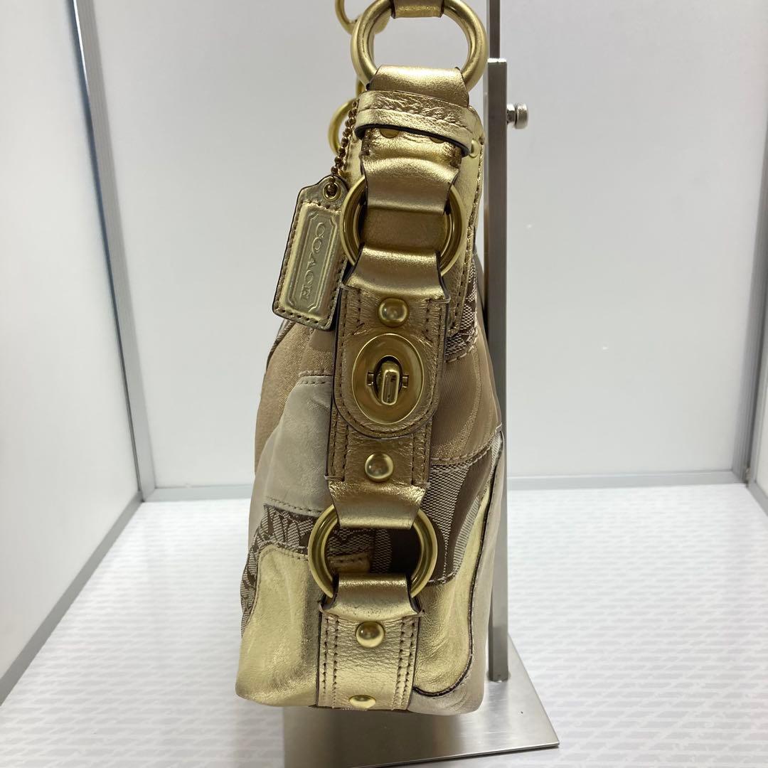 COACH ワンショルダーバッグ パッチワーク ゴールド金具　ターンロック装飾