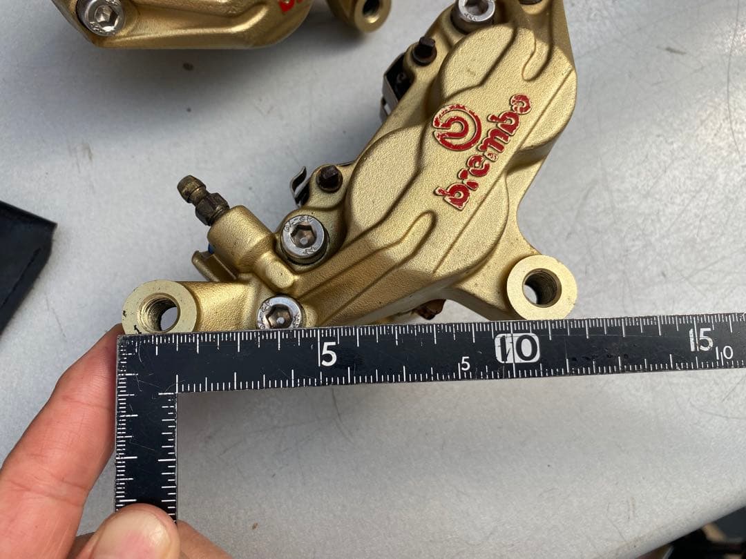 ヤマハ系ブレンボブレーキキャリパー