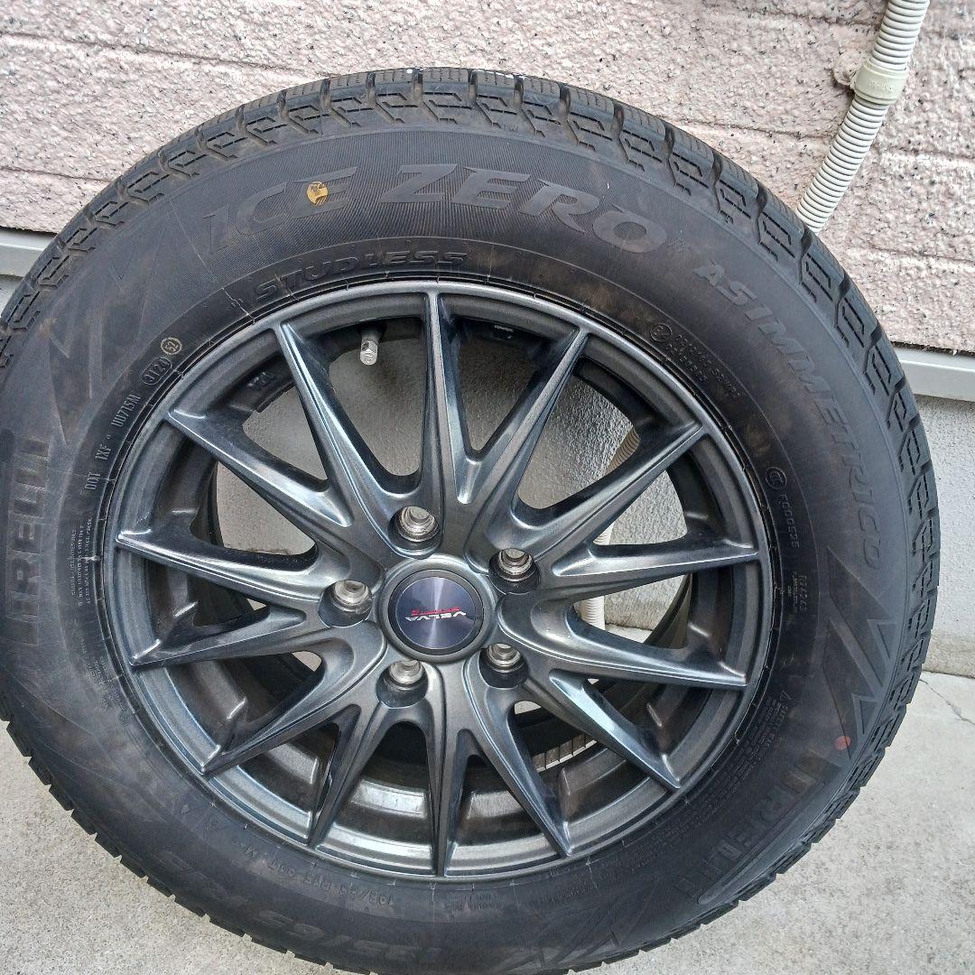 スタッドレスタイヤ　PIRELLI 195/65 R15