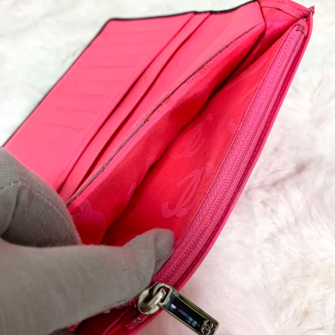 美品！カンボンラインCHANEL 二つ折り財布 黒　ピンク　マトラッセ