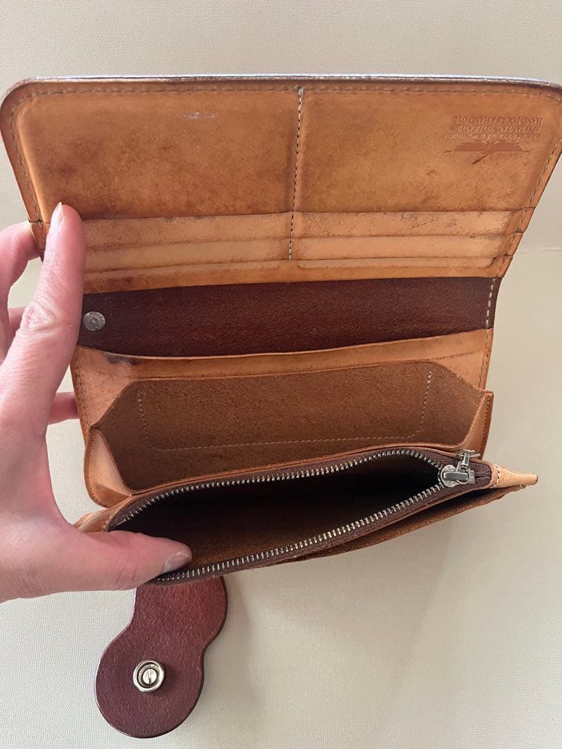 FUNNY カービングレザー　長財布とホルダーセット