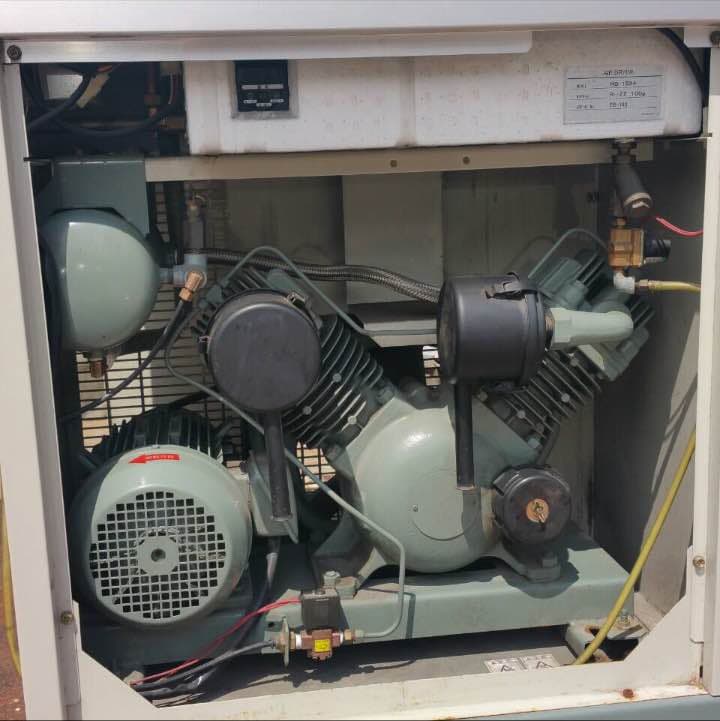 小型空気圧縮機