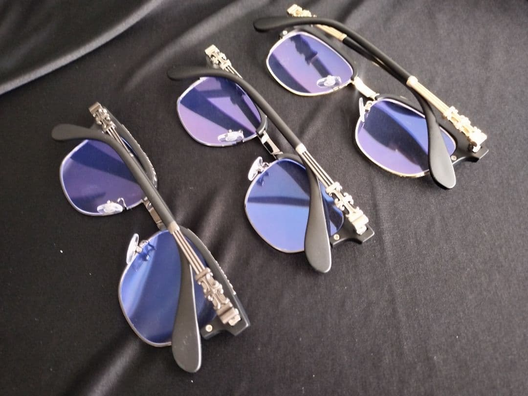 マットシルバー装飾付きマットブラックフレーム　伊達メガネ　クロムハーツ好きに！