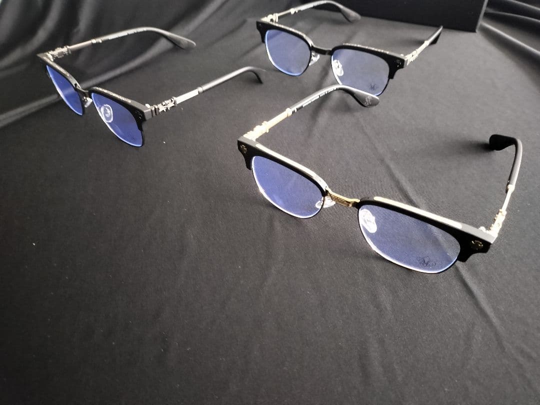 マットシルバー装飾付きマットブラックフレーム　伊達メガネ　クロムハーツ好きに！