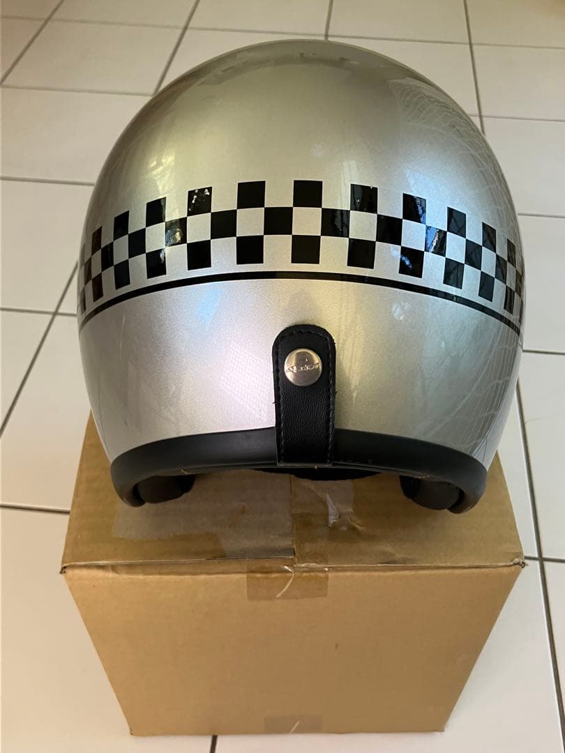 ジェットヘルメット　バイザー付き 旧車にとてもマッチします！