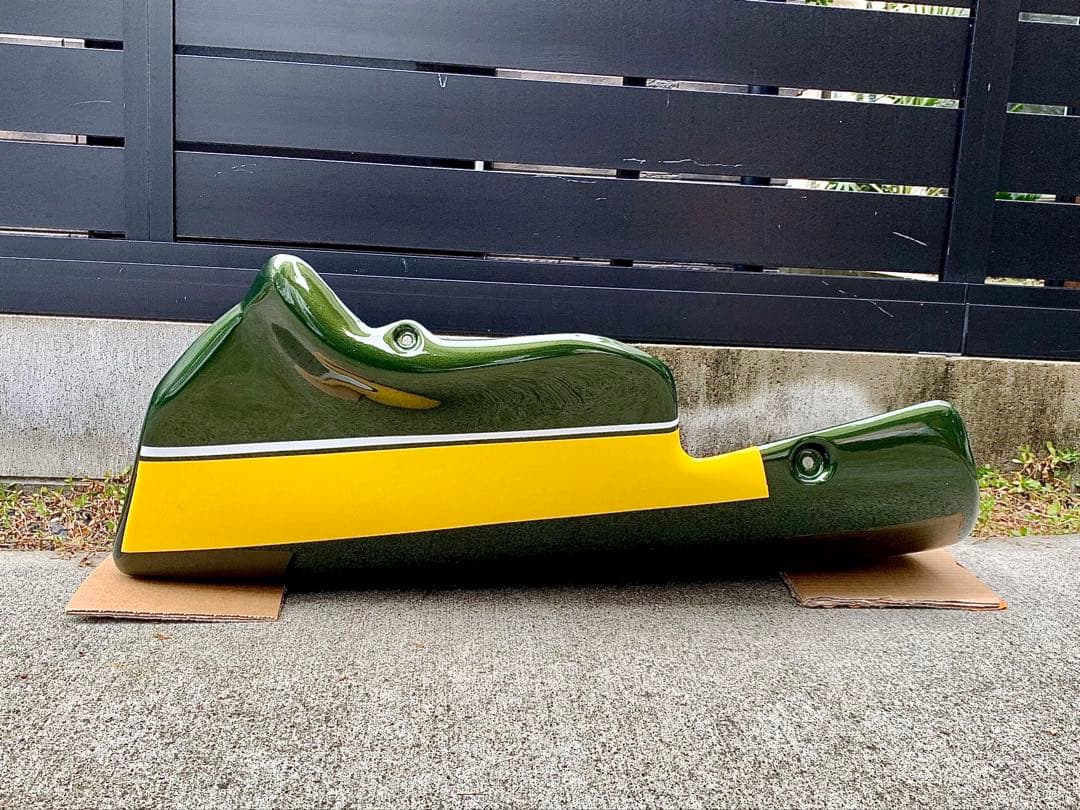 おひとつ限り！ Z900RS アンダーカウル キャンディトーングリーン 社外品