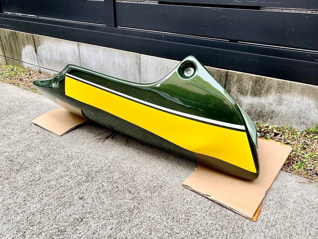 おひとつ限り！ Z900RS アンダーカウル キャンディトーングリーン 社外品