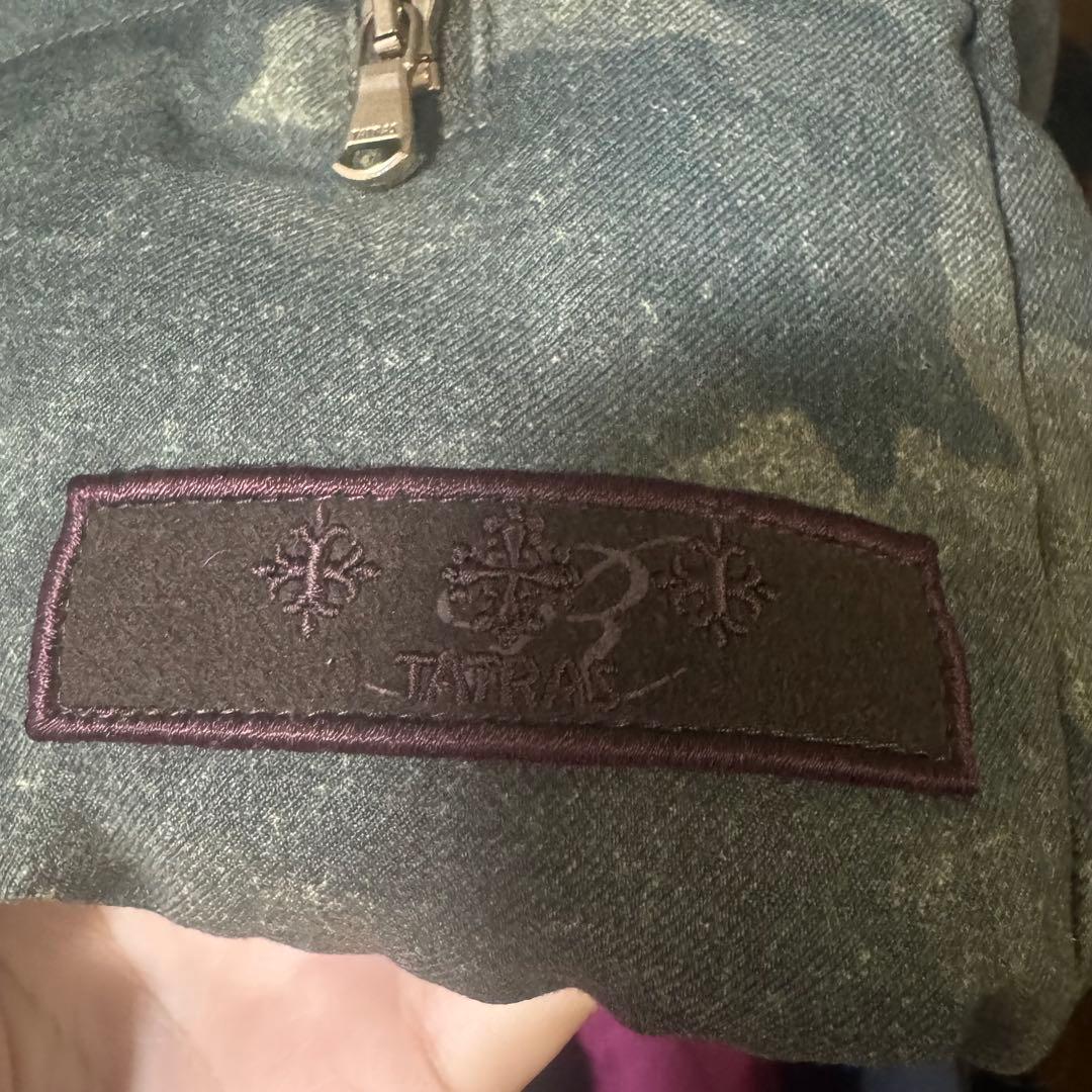 TATRAS 迷彩　フード付きノースリーブダウン　フード取り外し可！