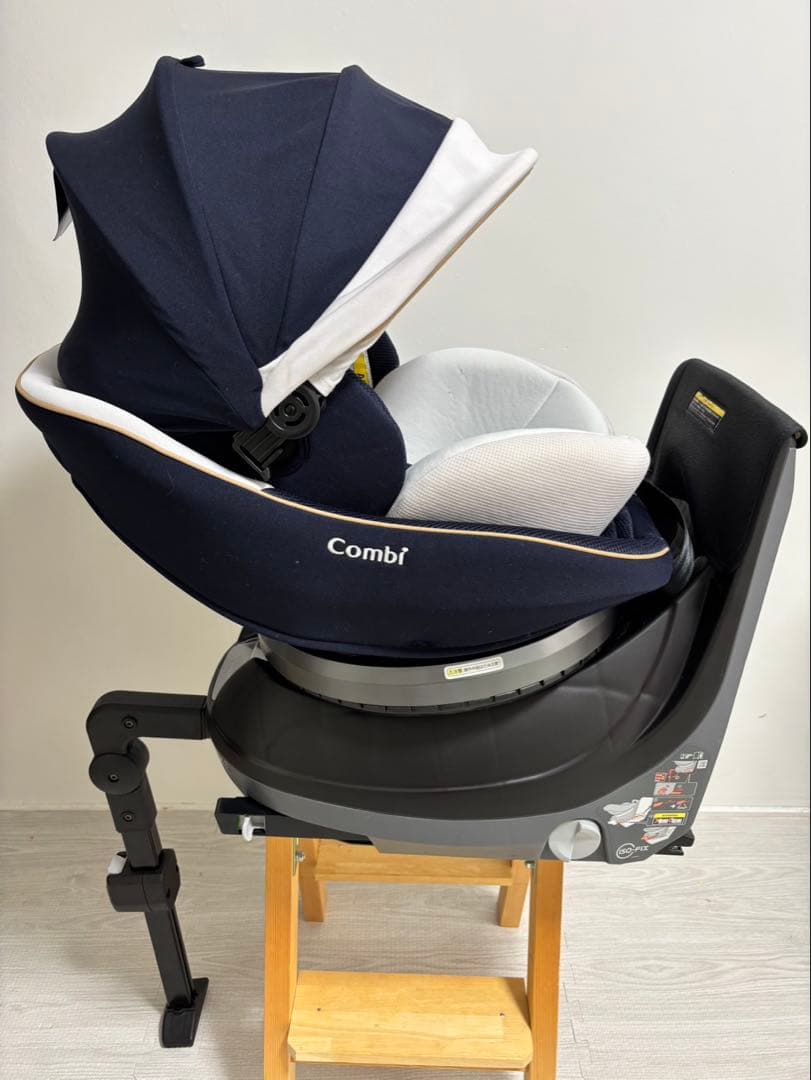 【美品】Combi コンビチャイルドシート JL-590