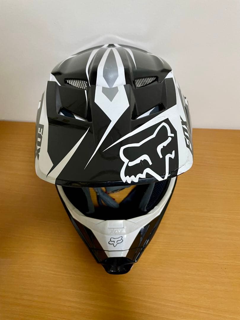 FOXヘルメットV1