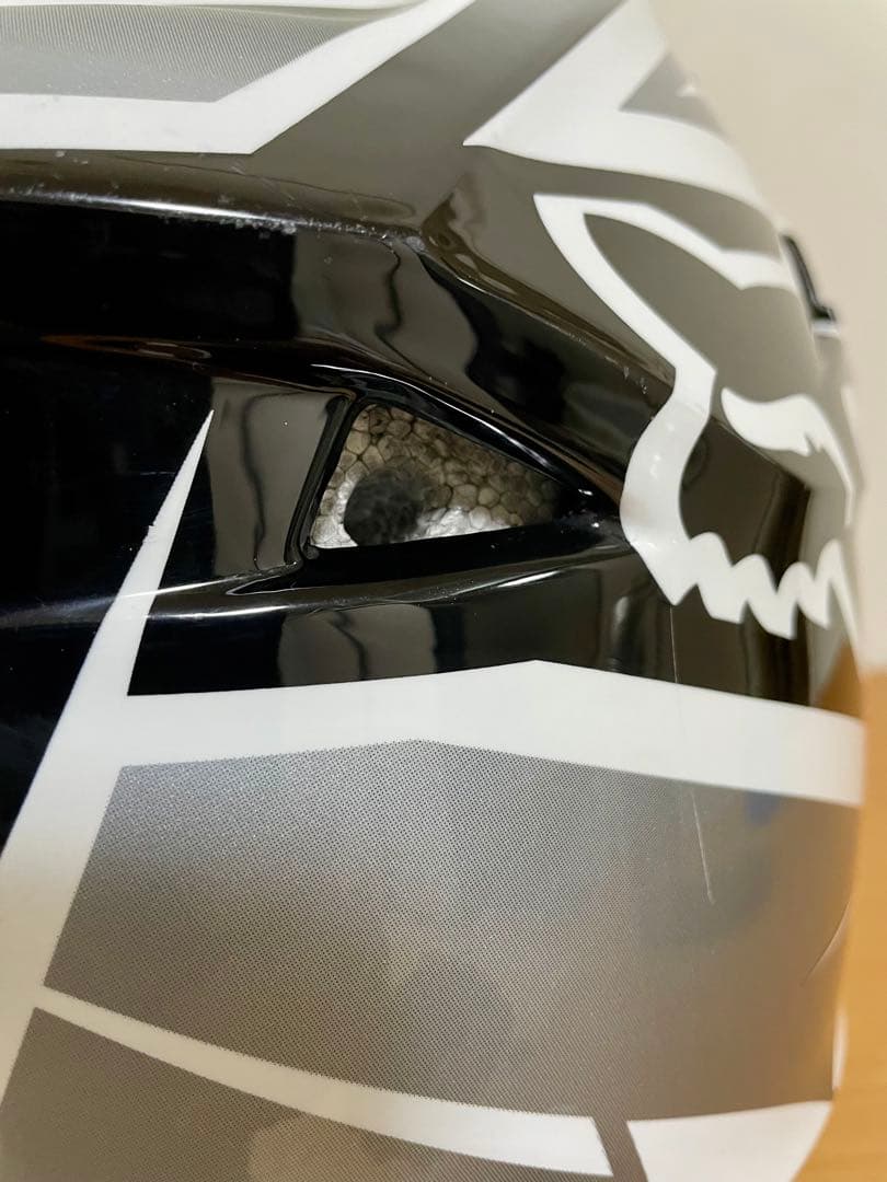 FOXヘルメットV1