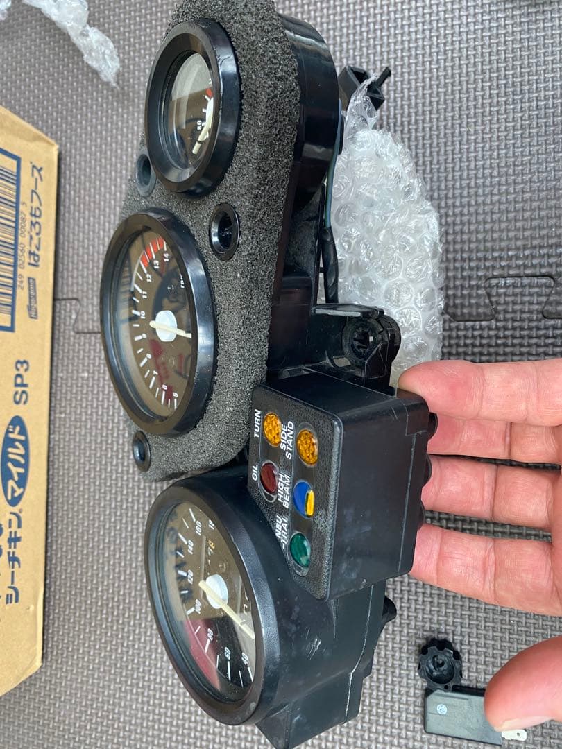 NSR250R SE MC21 純正メーター トリップノブ折れ