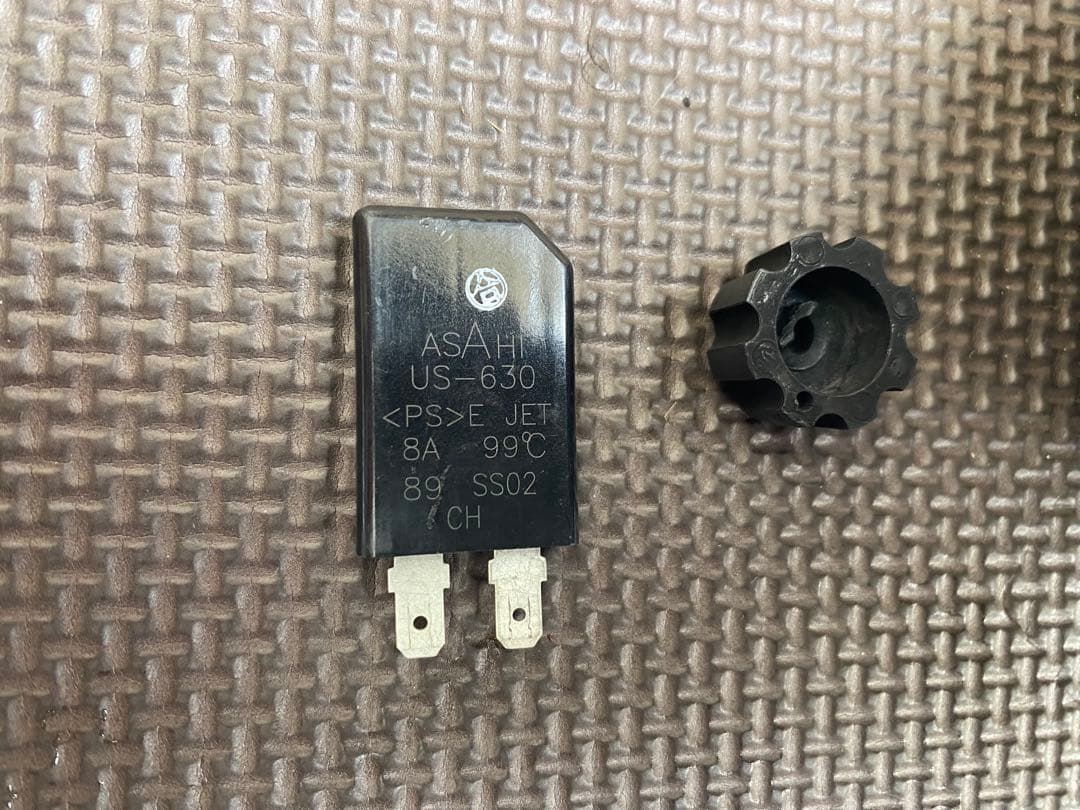 NSR250R SE MC21 純正メーター トリップノブ折れ