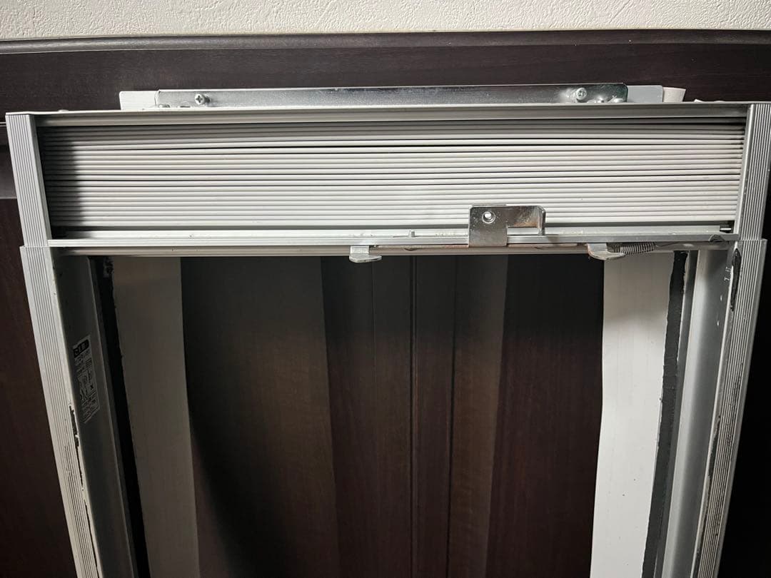 Q早い発送‼️新品級2022年製‼️窓枠リモコン付‼️冷えます‼️コイズミ窓用エアコン‼️