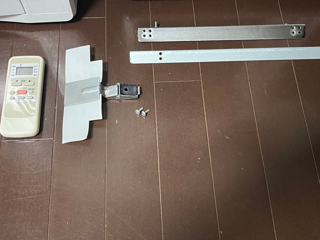 Q早い発送‼️新品級2022年製‼️窓枠リモコン付‼️冷えます‼️コイズミ窓用エアコン‼️