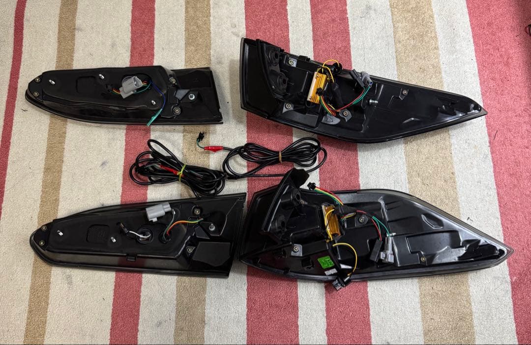 カローラクロス スモーク テールランプ テール