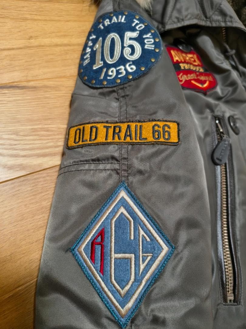 アヴィレックス N-3B フードファー付きワッペンモディファイ中綿入りジャケット