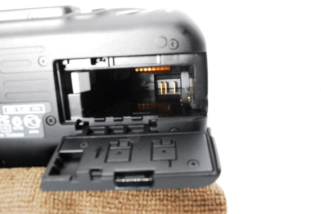 キヤノン Kiss X5☆入門機☆一眼レフカメラ☆Wレンズ☆付属品付きすぐ使える