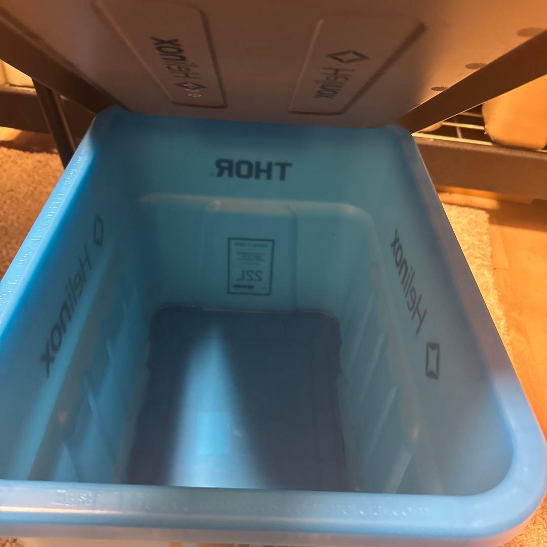 激レア Helinox THOR 22L Glow blue