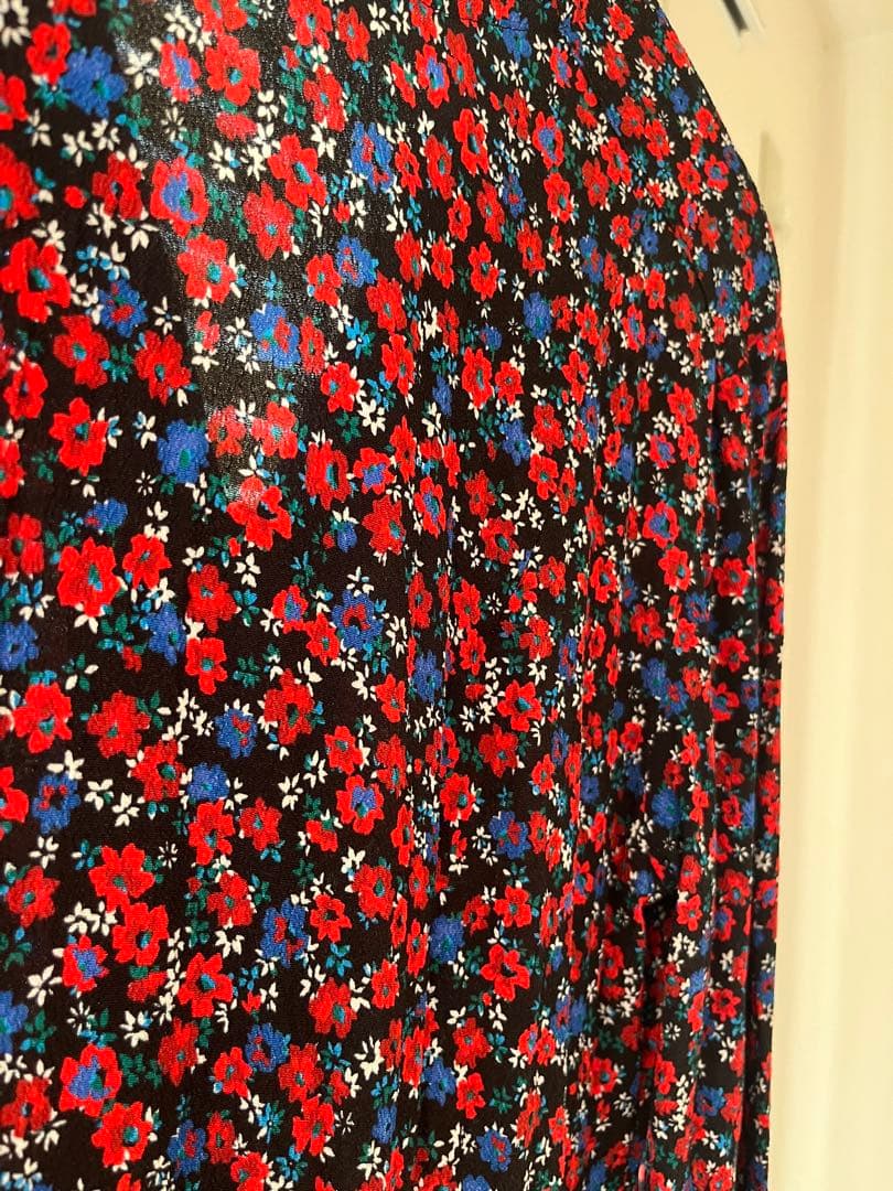 【beauty&youth】Mサイズ レーヨンフラワープリント　ワンピース