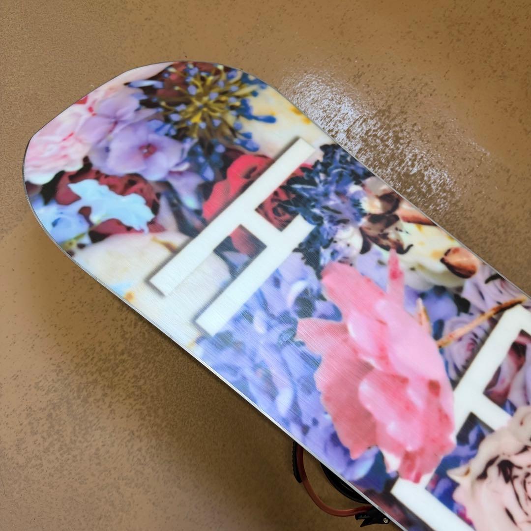 必見大人気ボード！美品！ HEAD ダブルキャンバー SPRING 142