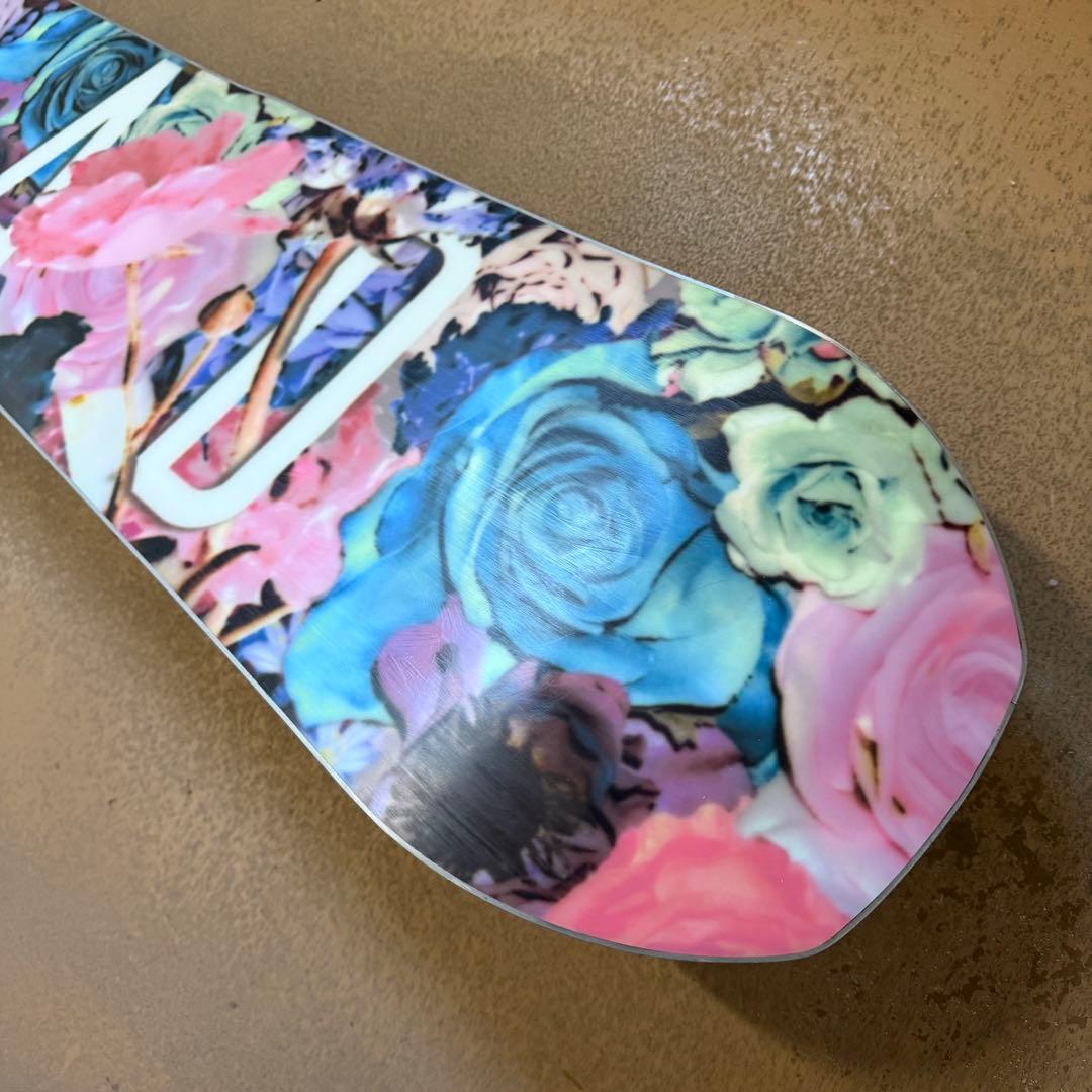 必見大人気ボード！美品！ HEAD ダブルキャンバー SPRING 142