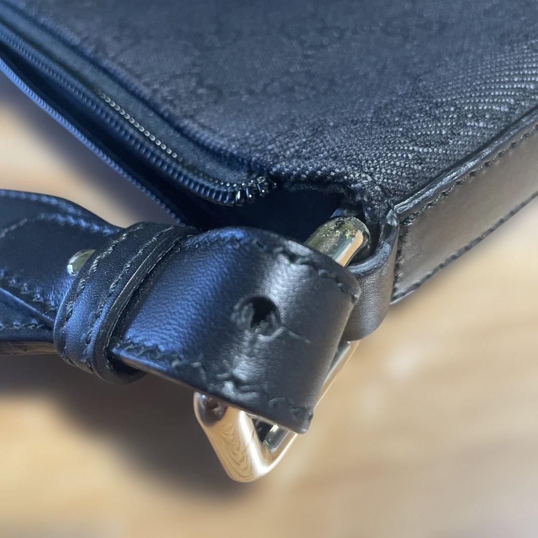 グッチキャンパス/GG柄/黒/大きめショルダーバッグ/未使用品GUCCI