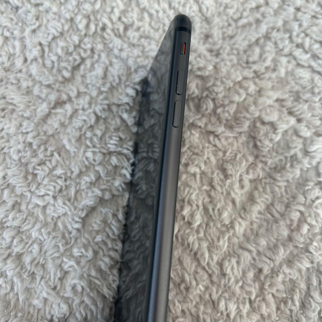 Apple iPhone 8 ブラック 本体