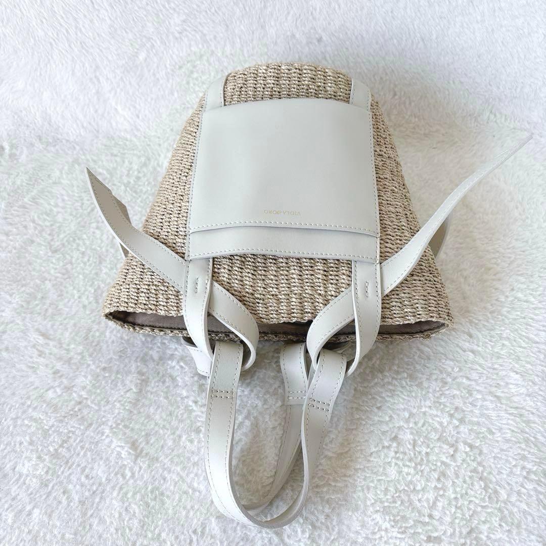 極美品✨ヴィオラドーロ　かごバッグ　ホワイトレザー　夏バッグ　本革　ゴールドロゴ