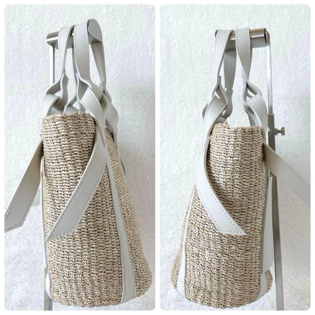 極美品✨ヴィオラドーロ　かごバッグ　ホワイトレザー　夏バッグ　本革　ゴールドロゴ