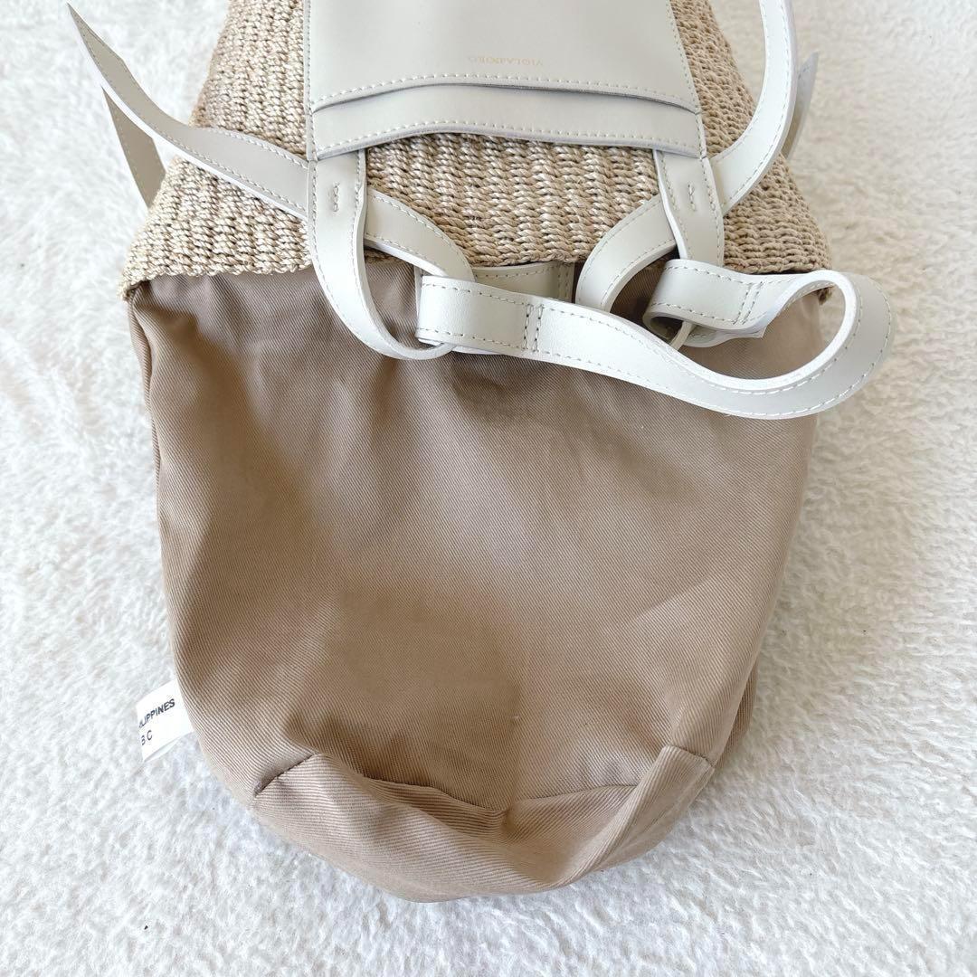 極美品✨ヴィオラドーロ　かごバッグ　ホワイトレザー　夏バッグ　本革　ゴールドロゴ