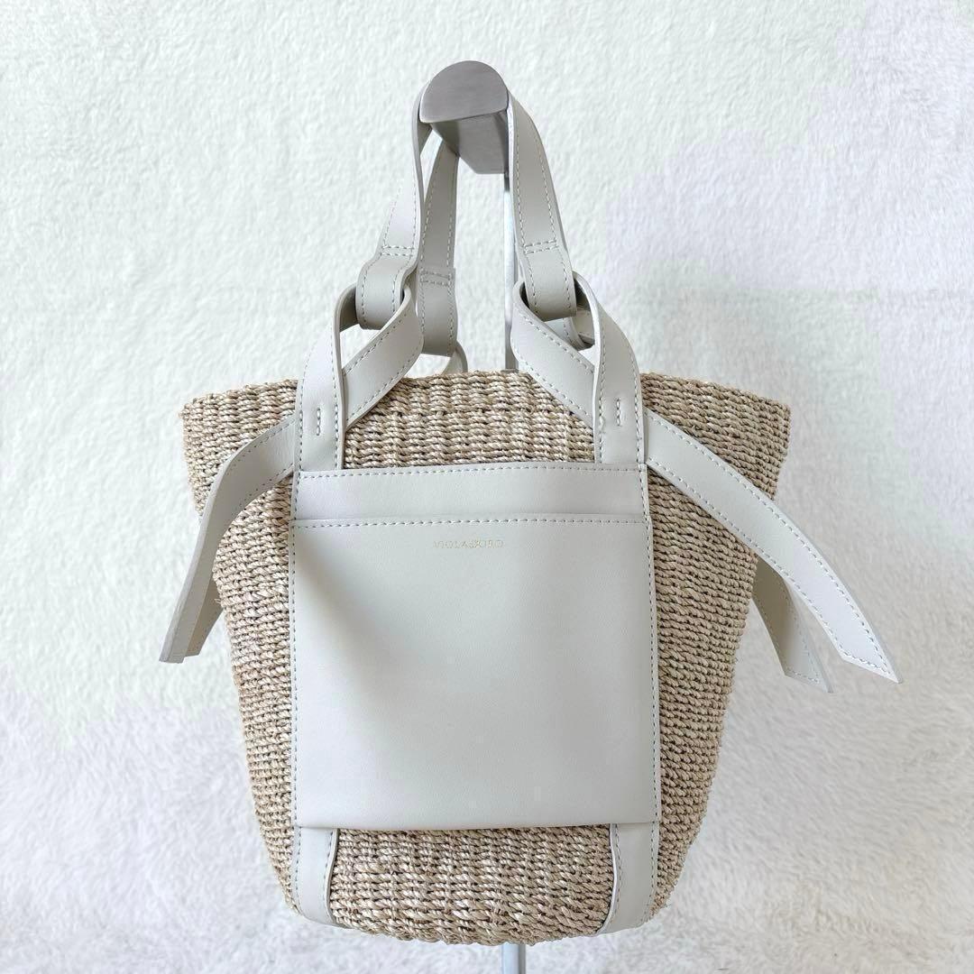 極美品✨ヴィオラドーロ　かごバッグ　ホワイトレザー　夏バッグ　本革　ゴールドロゴ