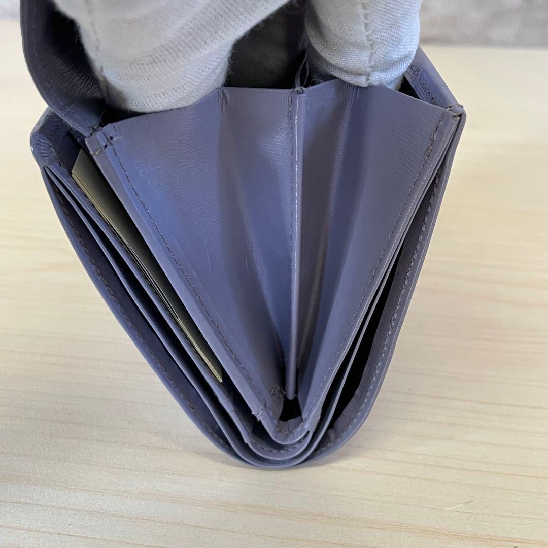 GIVENCHY ジバンシー　キップスキン　二つ折り財布　薄紫　パープル