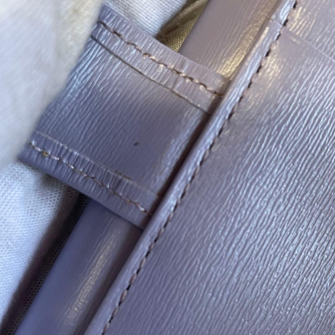 GIVENCHY ジバンシー　キップスキン　二つ折り財布　薄紫　パープル