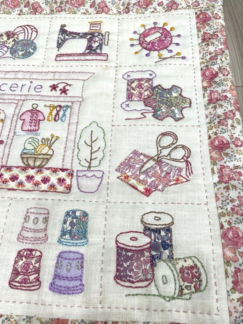 ホビーラホビーレ　アップリケタペストリー　メルスリー　手芸屋さん　パッチワーク