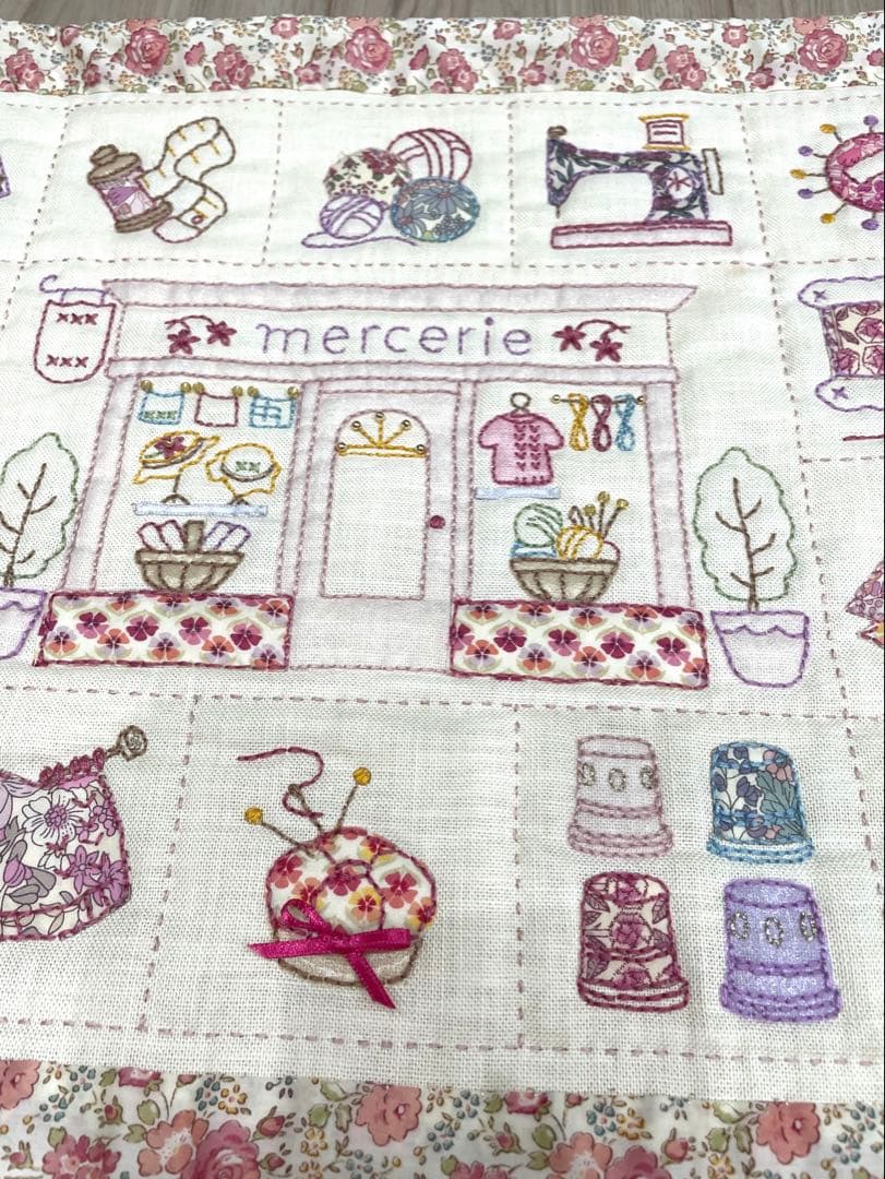 ホビーラホビーレ　アップリケタペストリー　メルスリー　手芸屋さん　パッチワーク