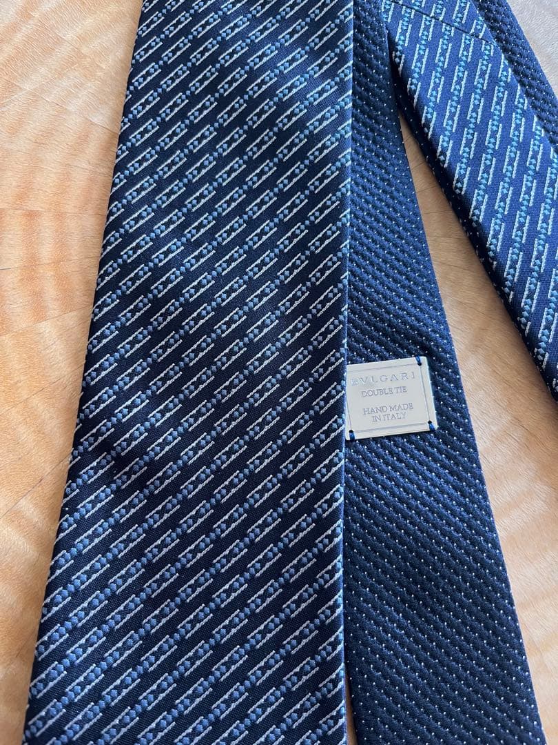 BVLGARI コンテンポラリージャカードタイ