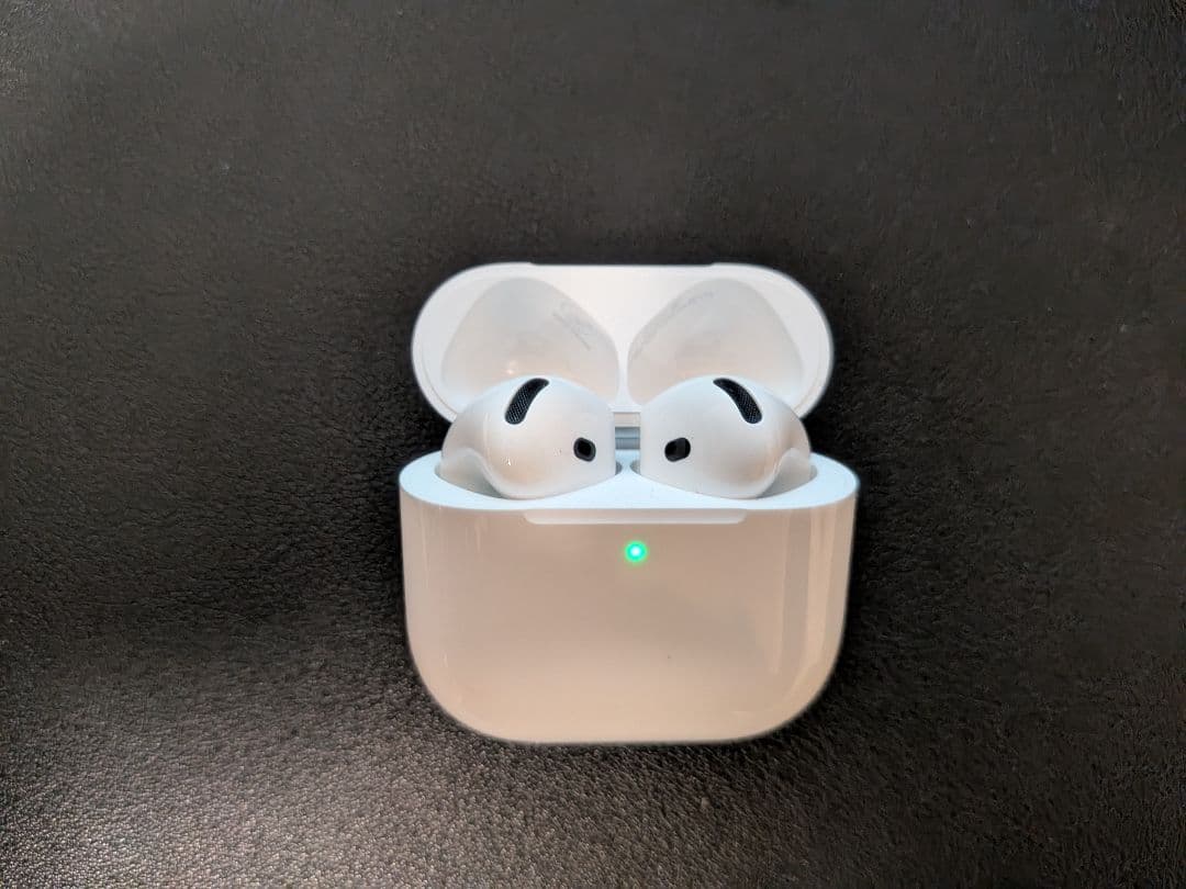 ちゃむ　【未使用に近い】AirPods4 アクティブノイズキャンセリング