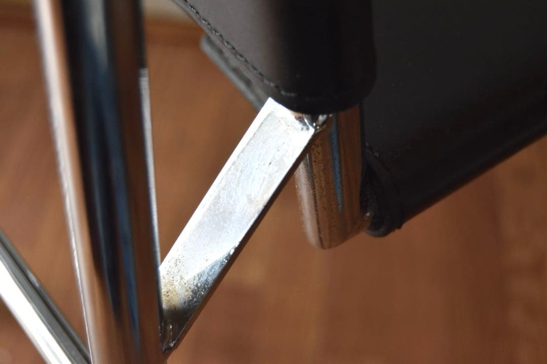 Chez Eileen Gray ROQUEBRUNE chair ①