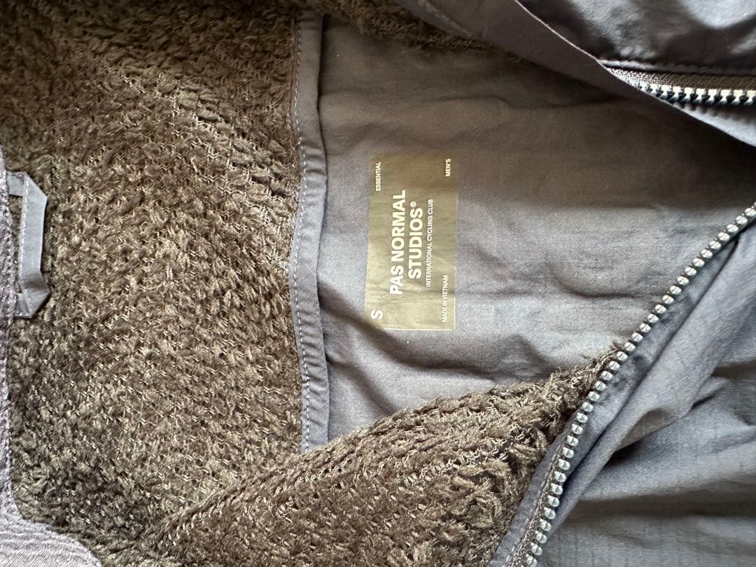 pasnormalstudiosジレ エッセンシャル　裏起毛