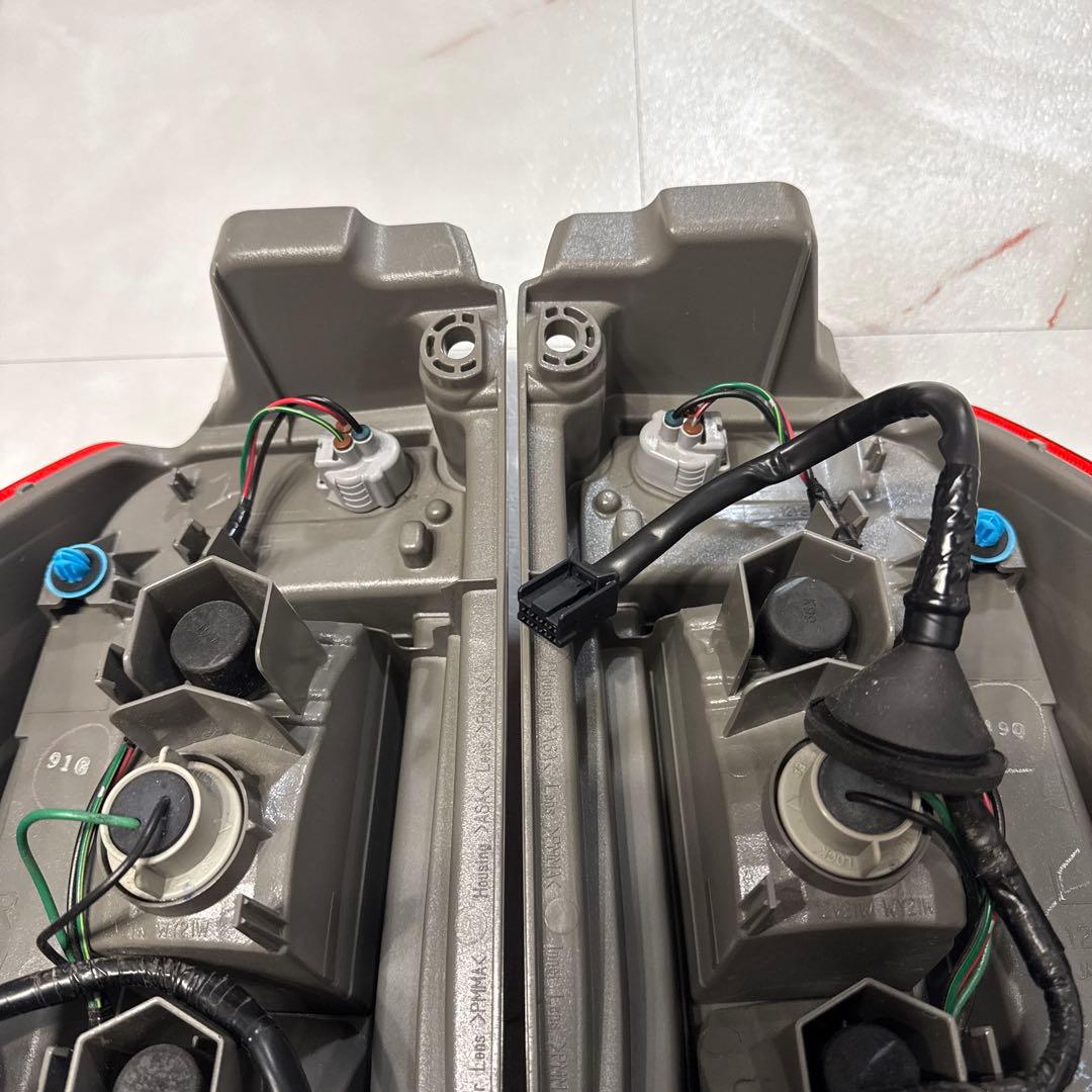 LA600S タント テールランプ 左右セット