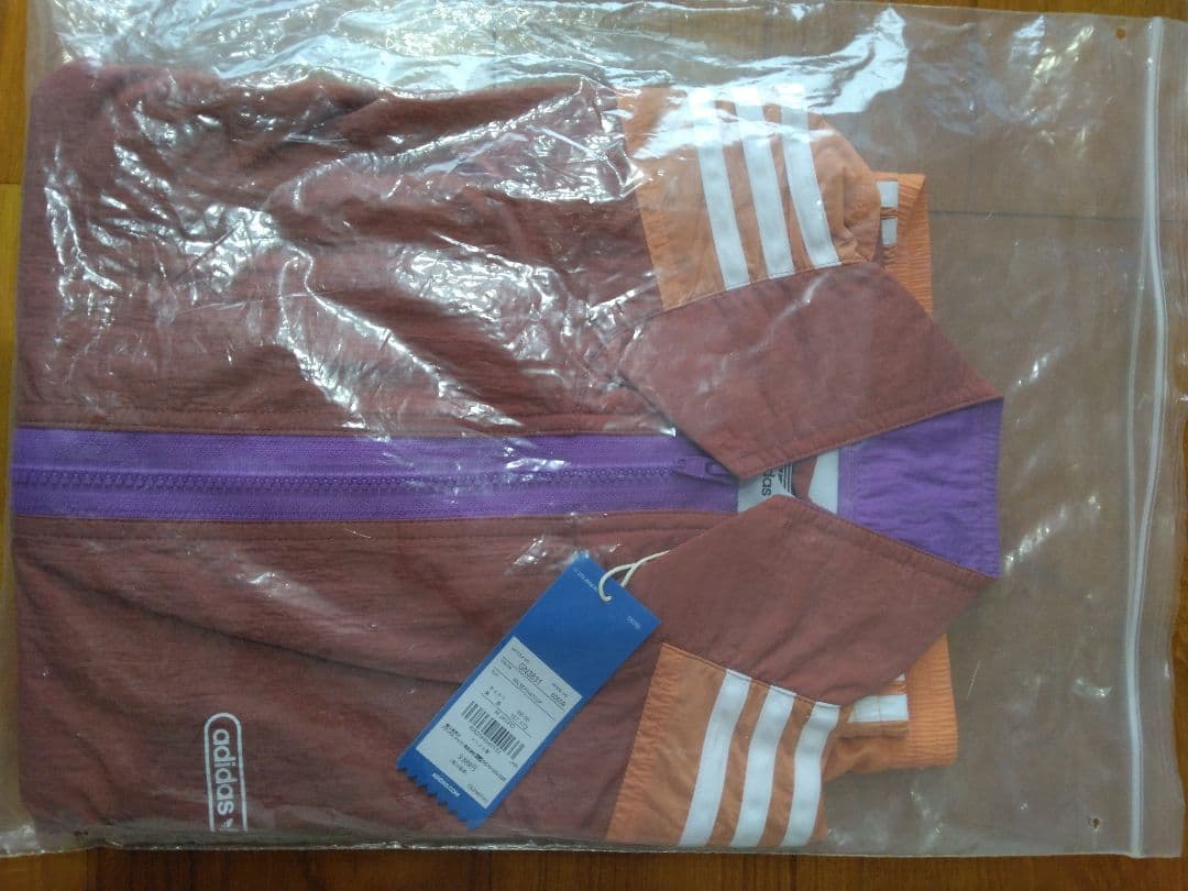 新品未使用　アディダス　メンズ　シャカシャカ　上下　Mサイズ　オリジナルス