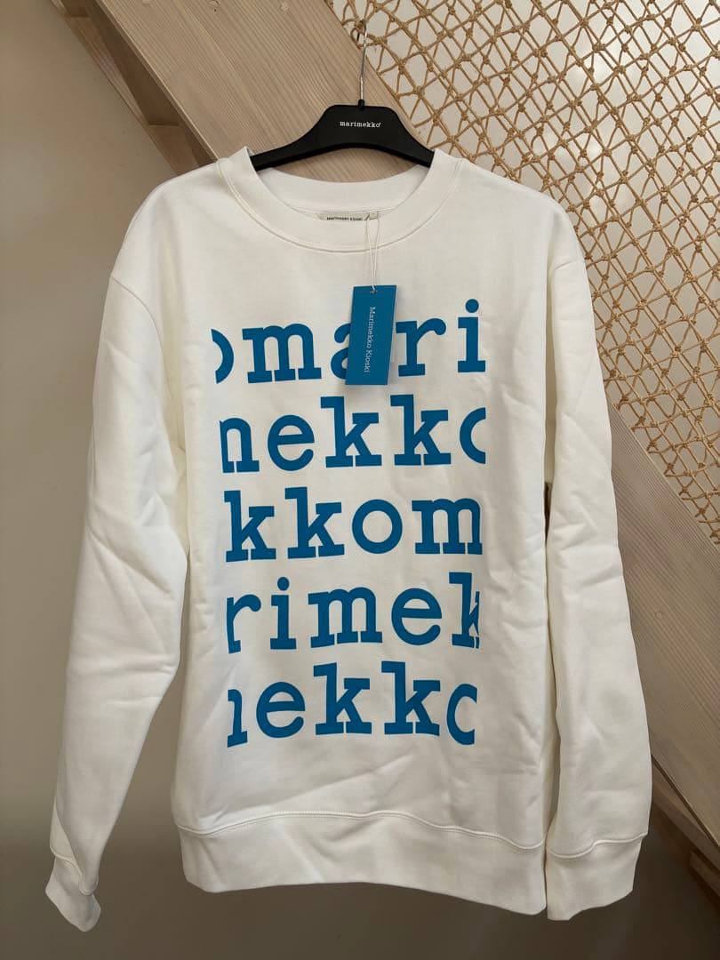 マリメッコ　トレーナー　Sサイズ 新品 ハンガーなし