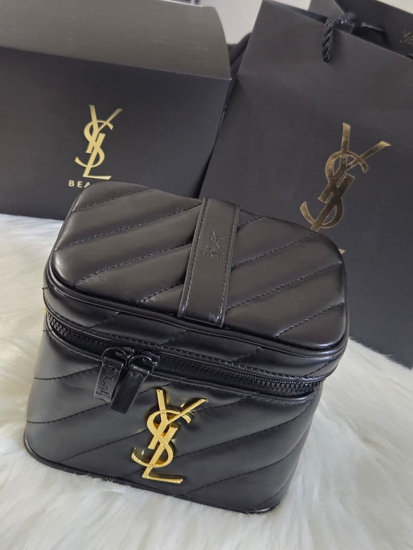 YSL ブラック キルティング バニティ