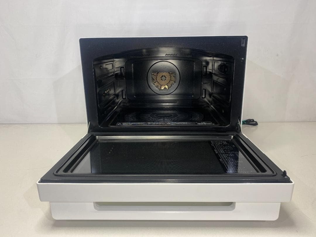 東芝 オーブンレンジ 石窯ドーム ER-YD3000（W） 2023年製