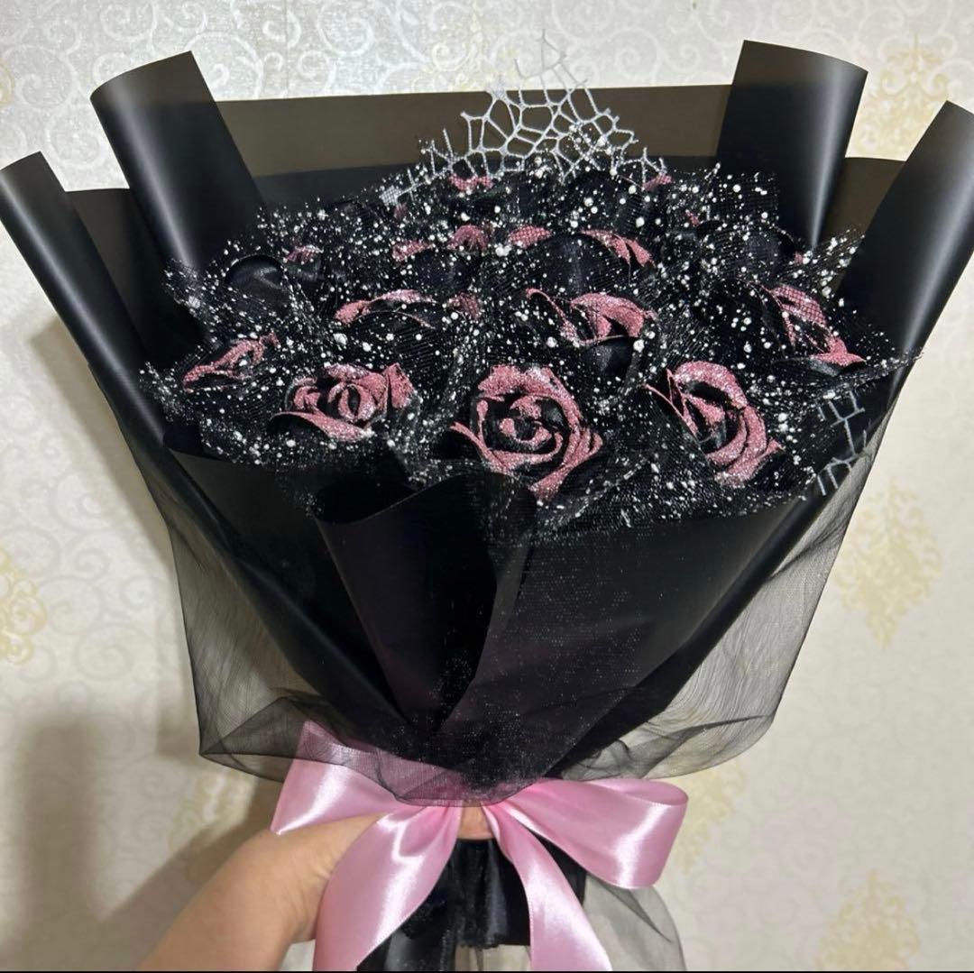 14本黒バラブーケピンク色ラメ付き❣️プレゼント 枯れない花 永生バラ 特別な人へ