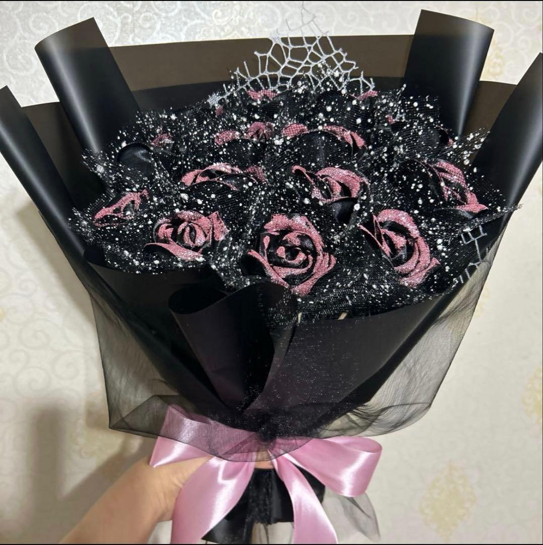 14本黒バラブーケピンク色ラメ付き❣️プレゼント 枯れない花 永生バラ 特別な人へ