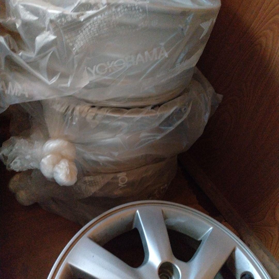 アイシス　　トヨタ純正　ホイール　１５インチ